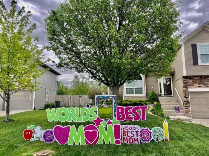 worlds best mom yard signs